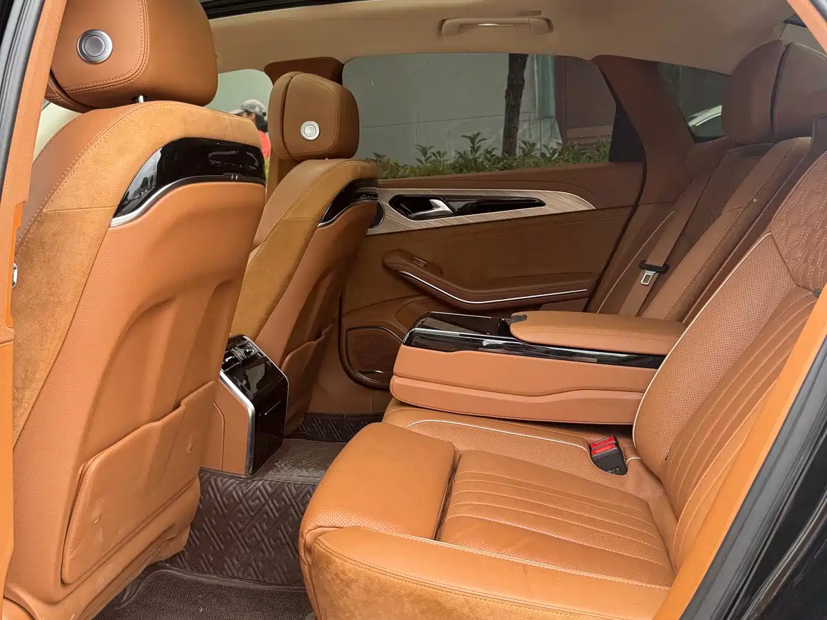 Hongqi H9 2023 2.0T Smart Connectivity Flagship Edition фото 6