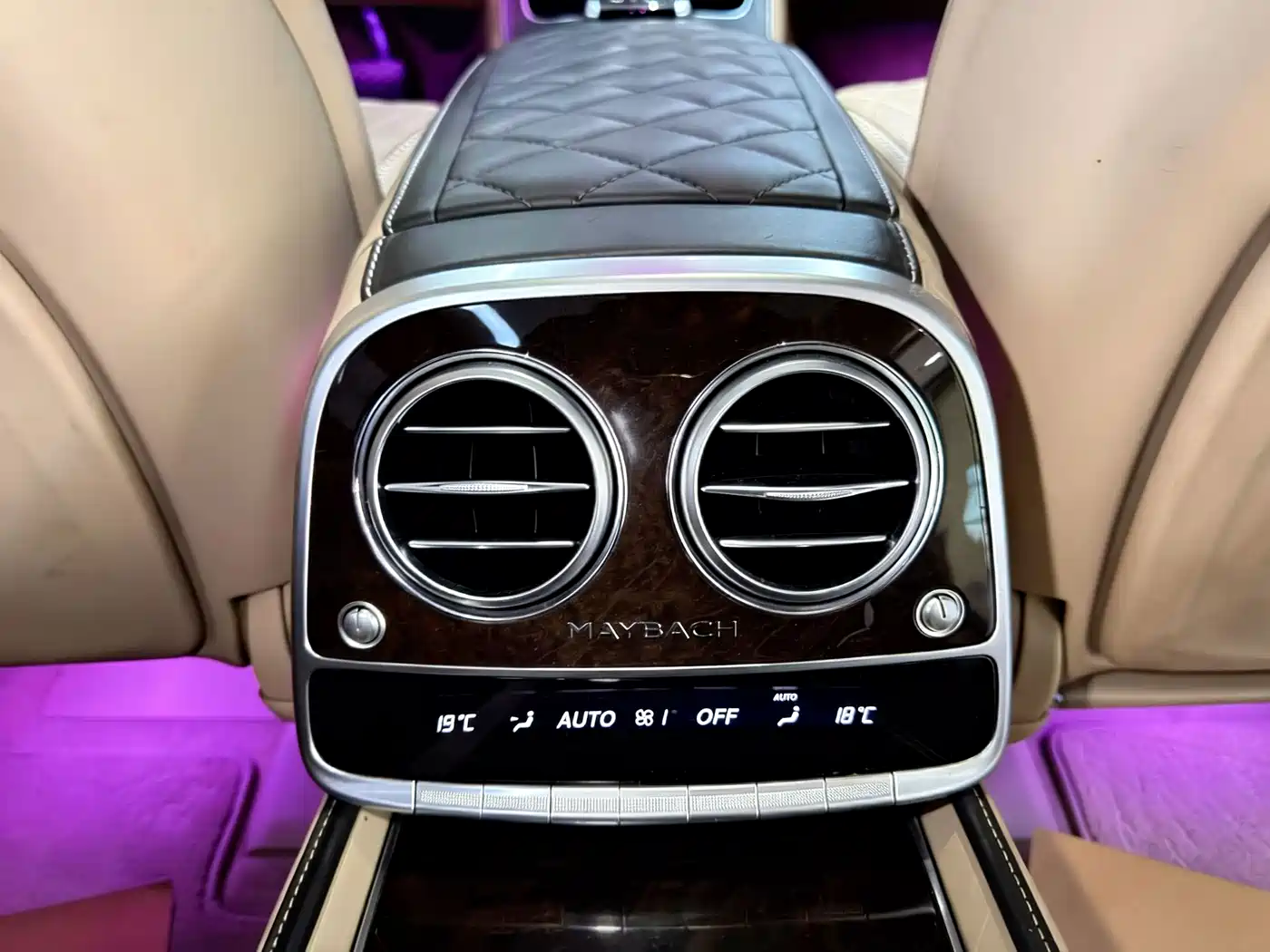 Фото 15 - Mercedes-Benz Maybach S-Class