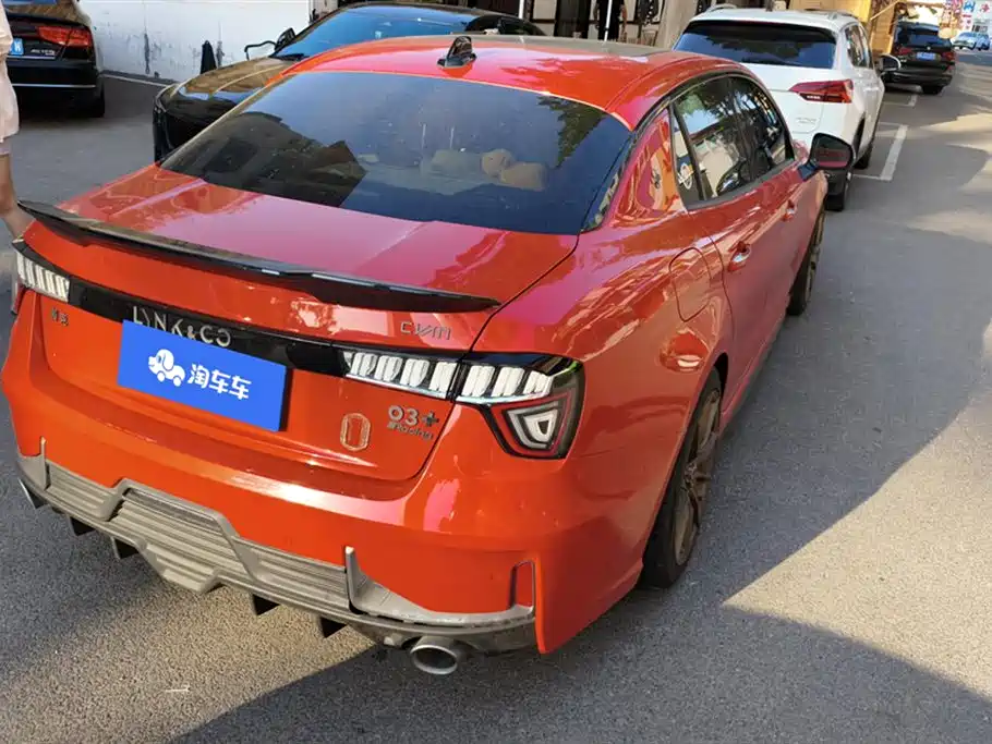 Lynk & Co 03 2020 1.5TD DCT Power Pro Edition фото 3