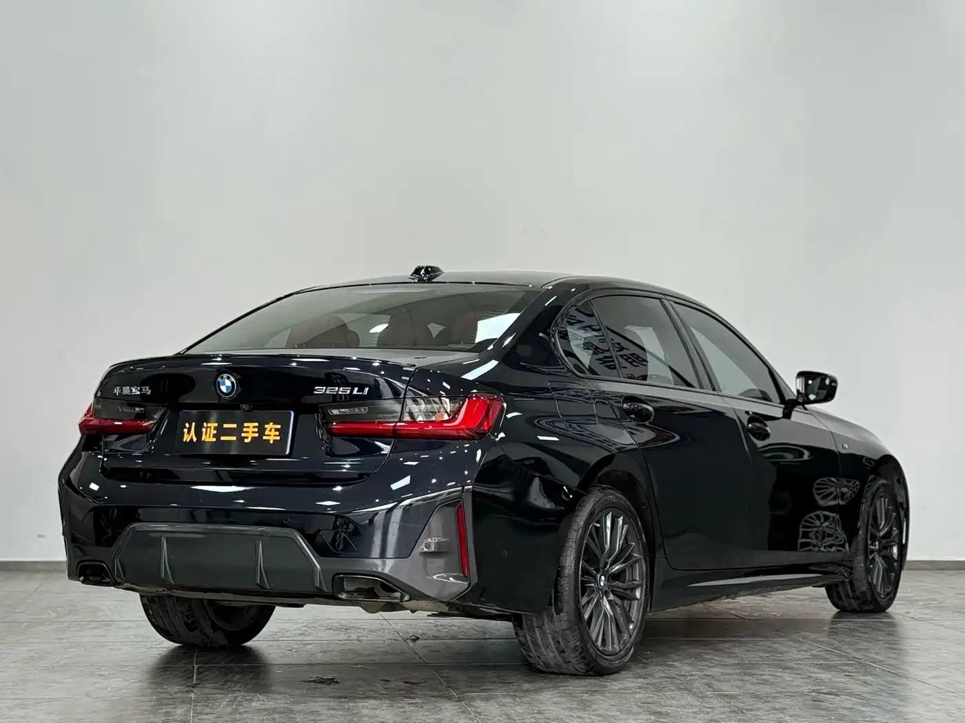 BMW 3-SERIES