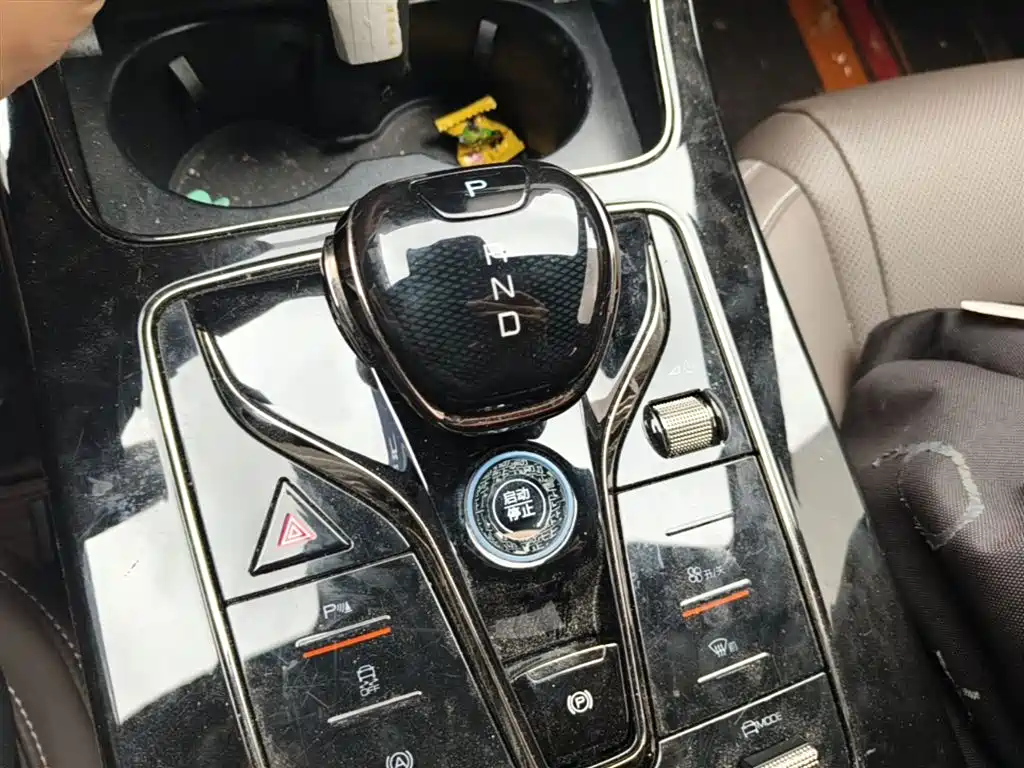 BYD Han 2025 DM-i 125KM Comfort фото 14