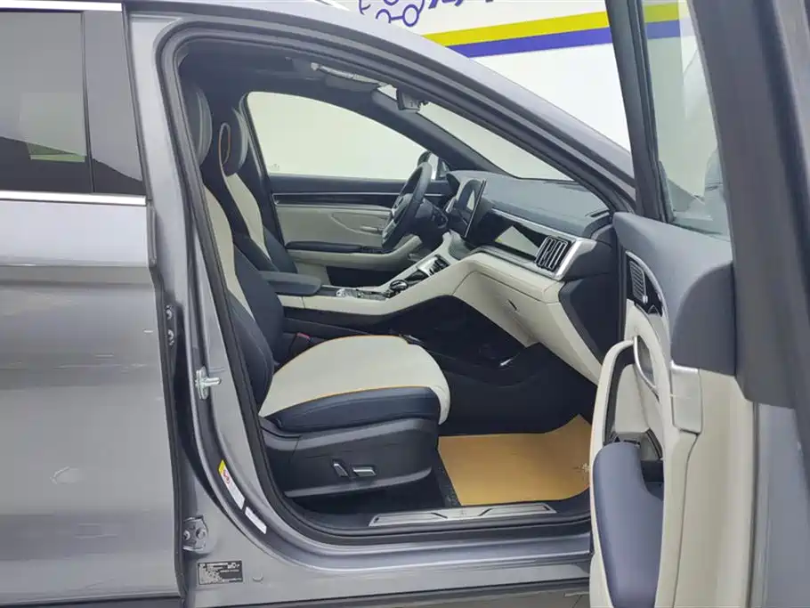 BYD Song PLUS PHEV 2021 DM-i 110KM Flagship PLUS фото 8