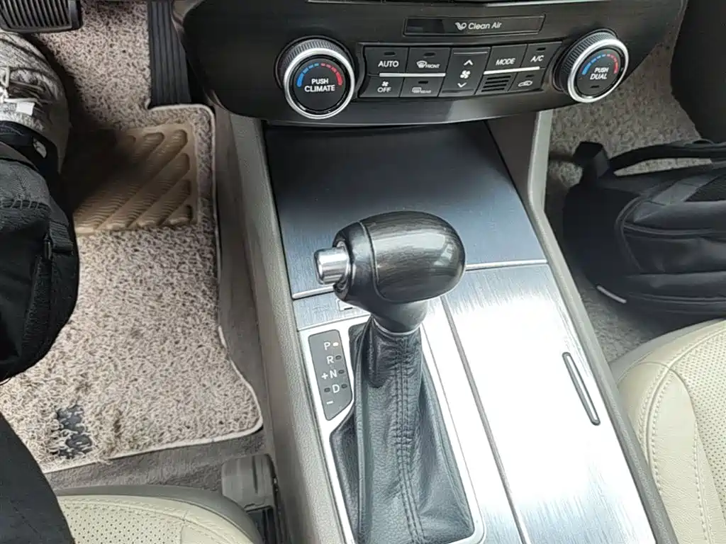 Kia K7 2012 2.4L Premium фото 14