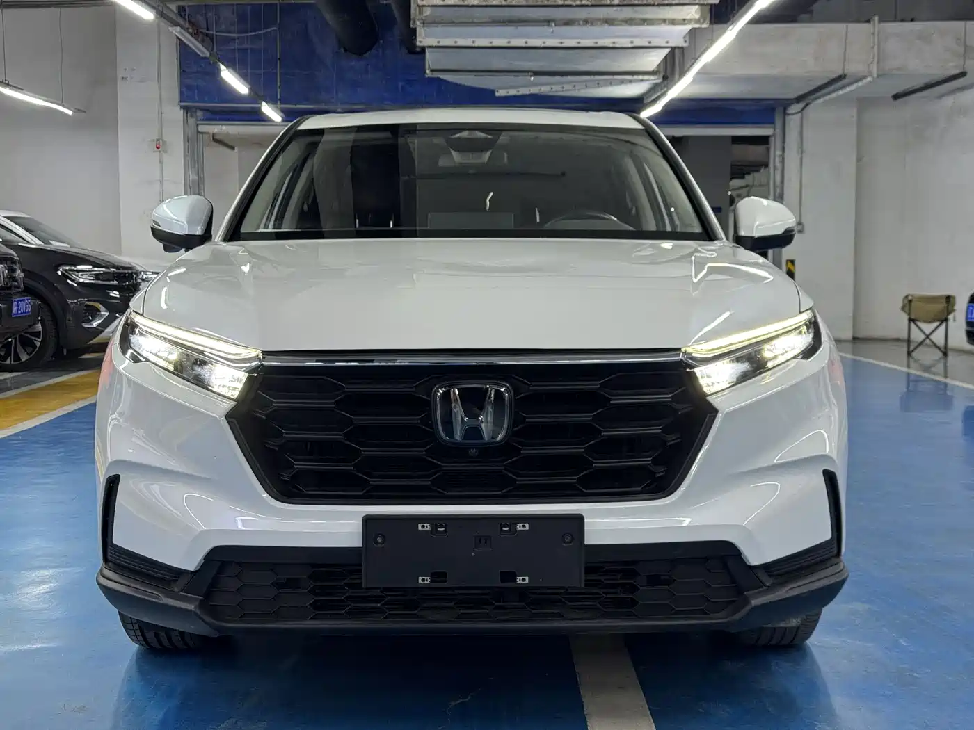 Photo 2 - Honda CR-V