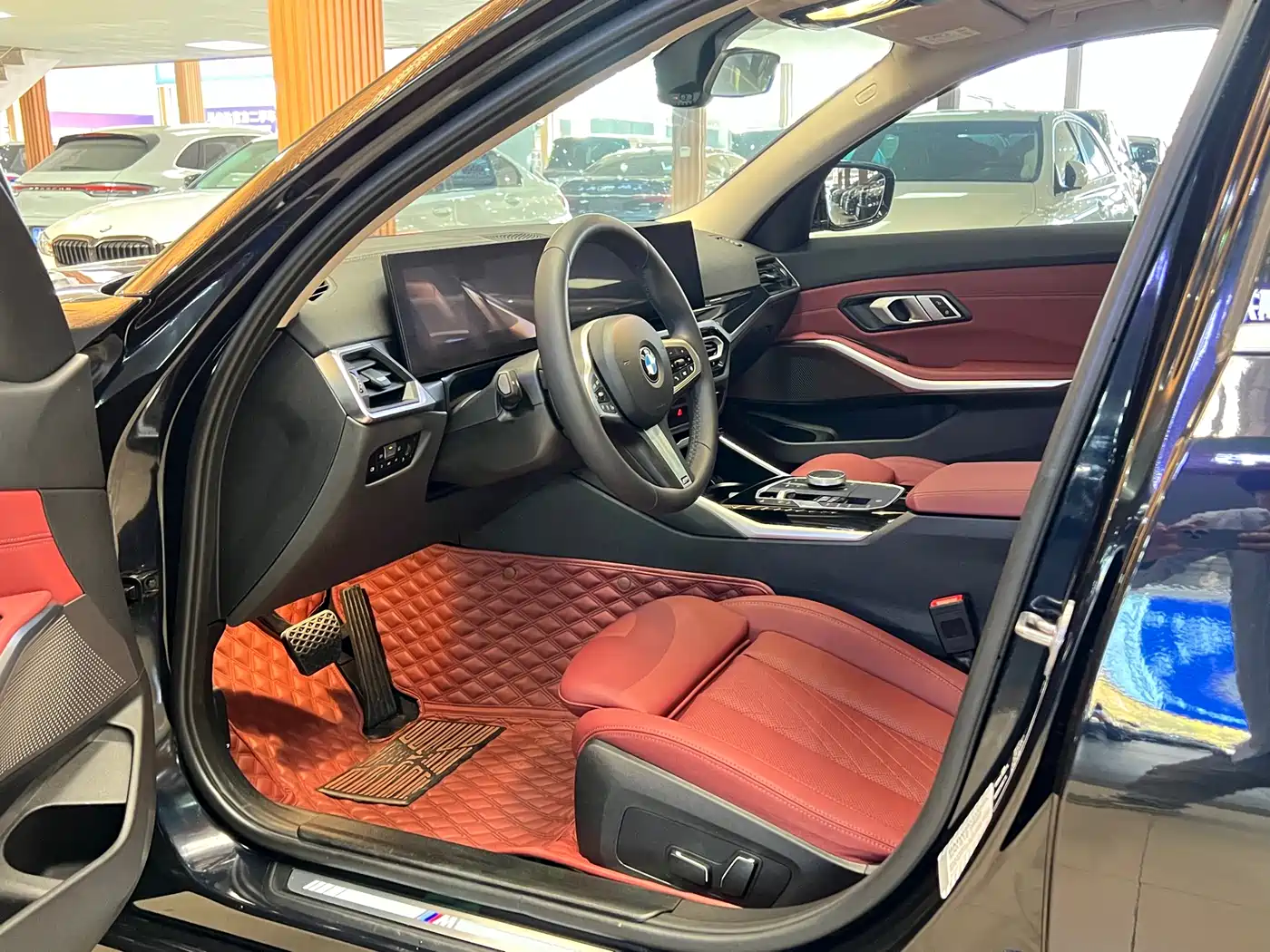 BMW 3 Series 2024 320Li M Sport Package фото 4