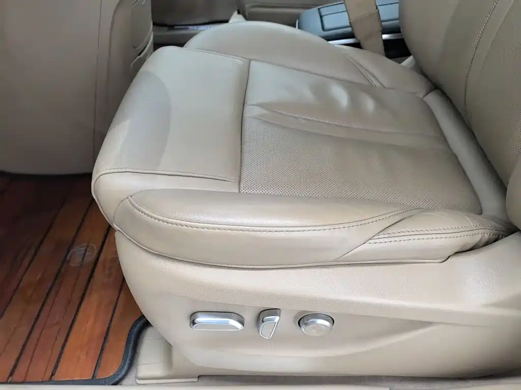 Photo 20 - Buick GL8