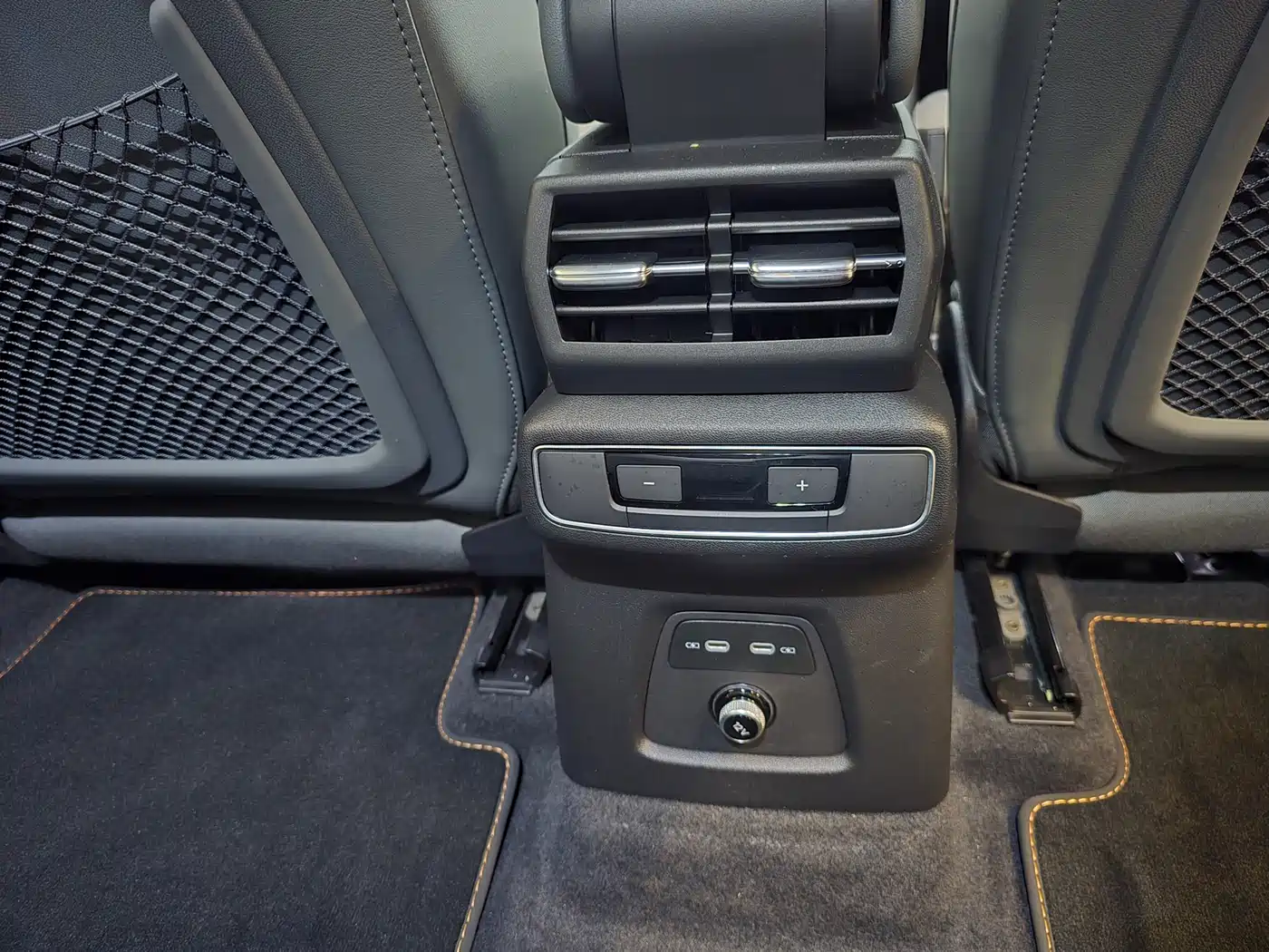 Audi Q4 e-tron 2024 40 e-tron Creation Edition фото 8