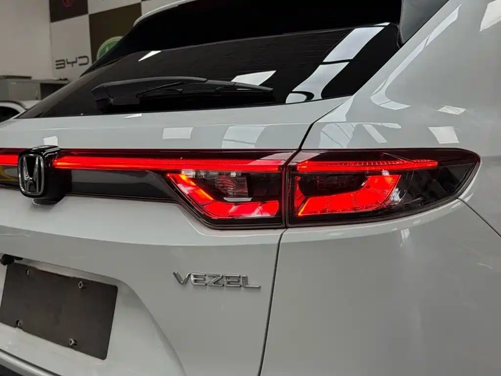 Фото 20 - Honda Vezel