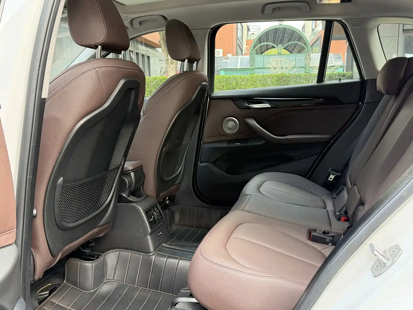 BMW X1 2022 sDrive25Li Leading фото 12