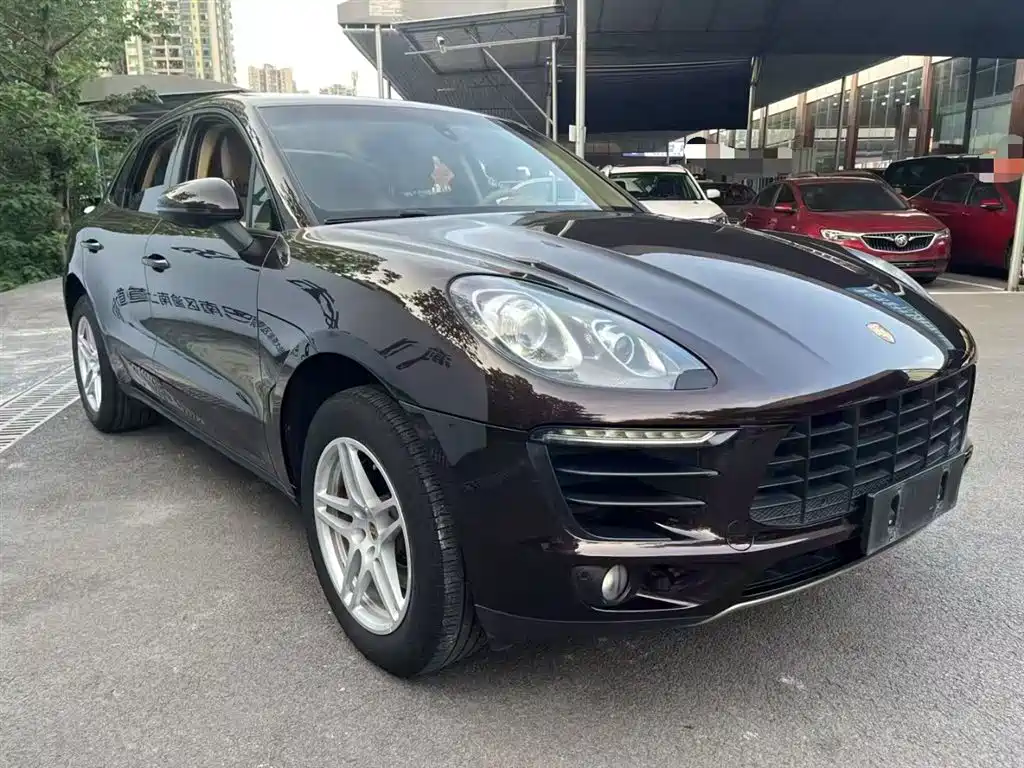 Porsche Macan 2016 Macan 2.0T фото 4