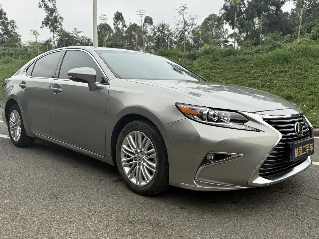 Lexus ES 2016 200 Midnight Special Limited Edition фото 2