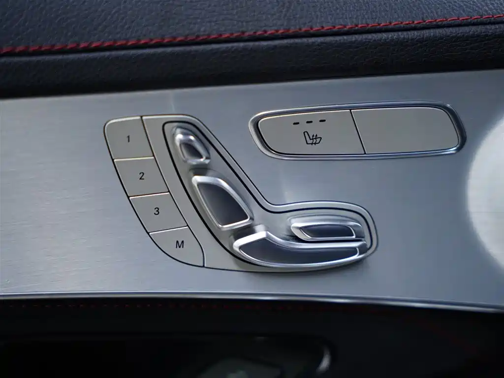 Mercedes-Benz GLC AMG 2017 AMG GLC 43 4MATIC фото 28