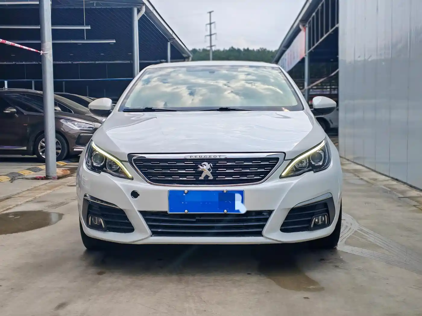 Peugeot 308 2016 1.6L Automatic Luxury фото 4