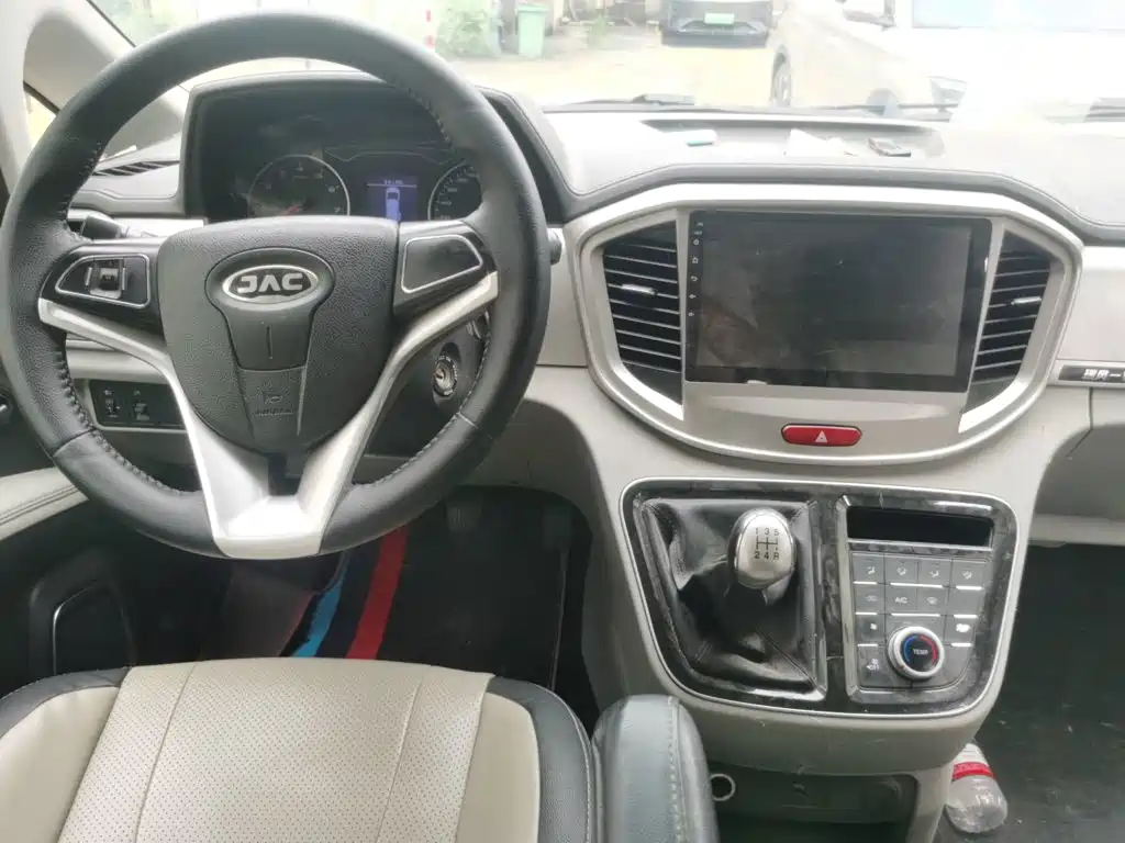 JAC Refine Refine M4 2017 2016 2.0L Manual Luxury