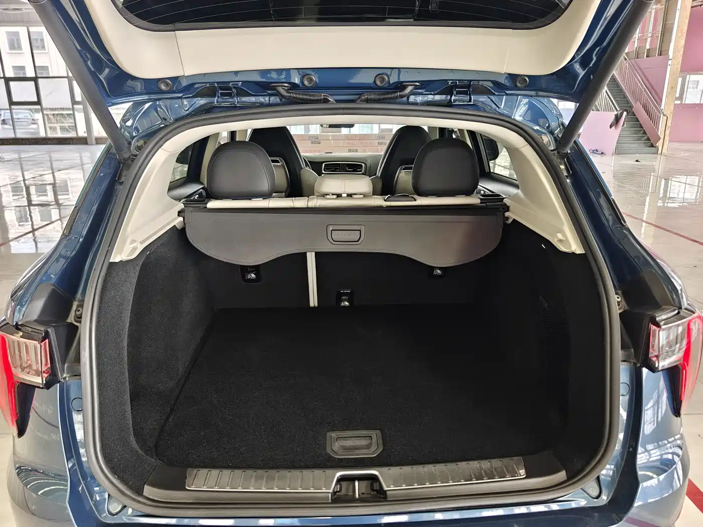 Lynk & Co 01 2019 2.0T 2WD Pro Edition China V фото 17