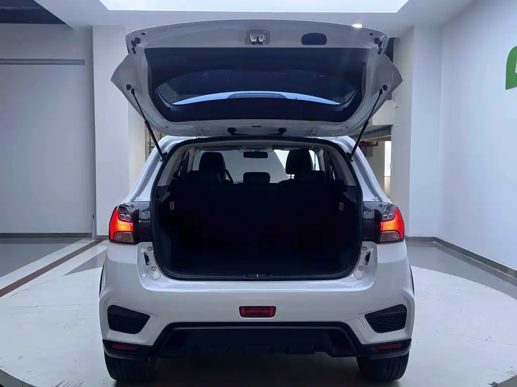 صورة 21 - Mitsubishi ASX