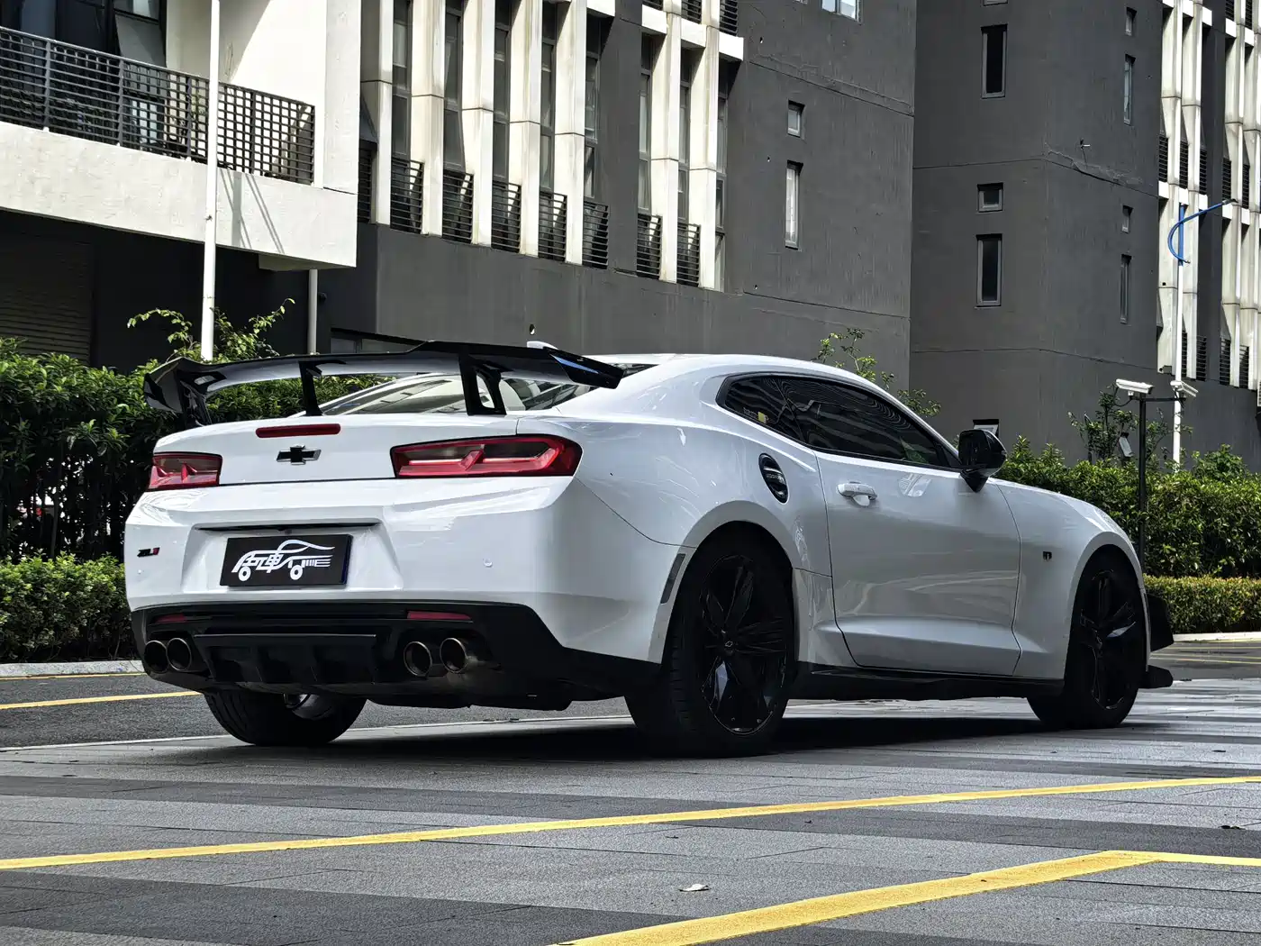 Chevrolet Camaro 2017 2.0T RS фото 16