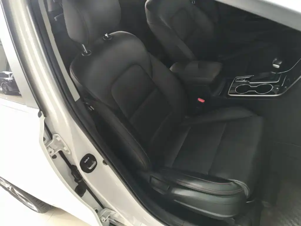 Kia KX5 2022 2021 1.6T Automatic 2WD Luxury Version