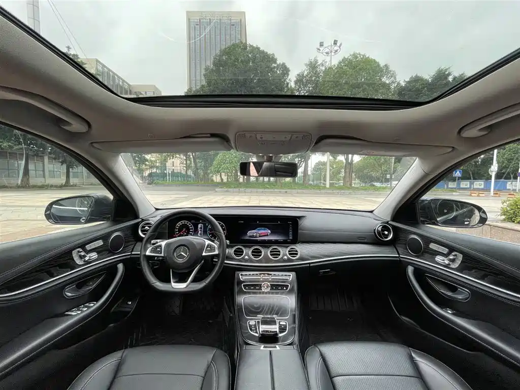 Mercedes-Benz E-Class 2018 Facelift E 300 L Sport Fashion фото 17