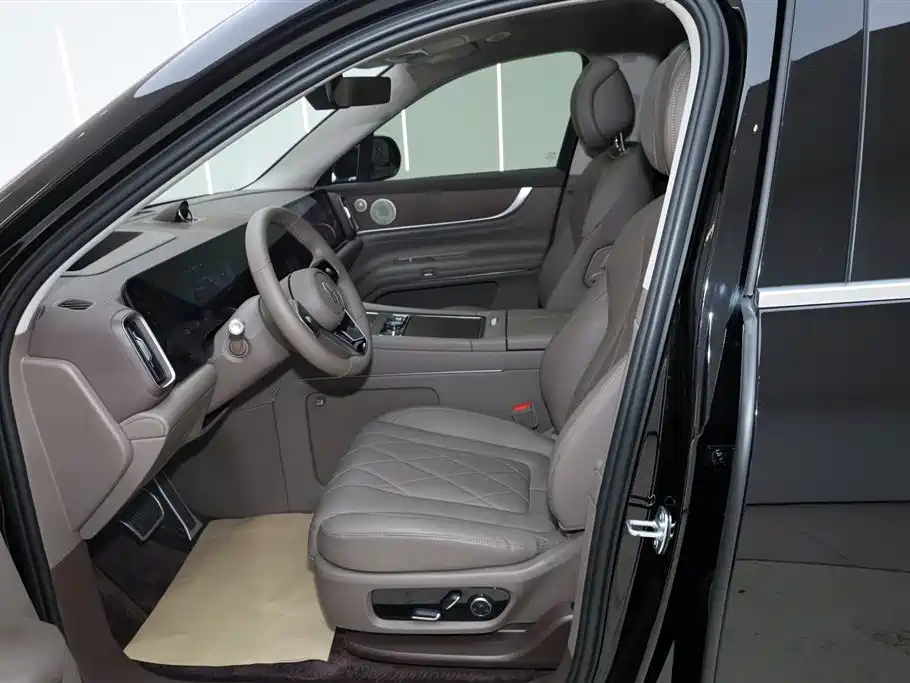 AITO Wenjie AITO M9 2024 Extended Range Ultra 42kWh 6-Seater фото 18