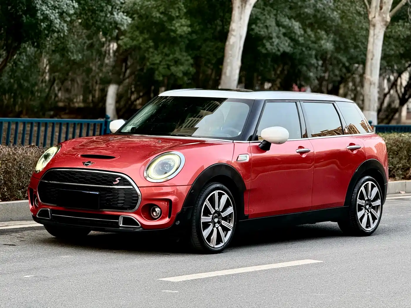 MINI CLUBMAN