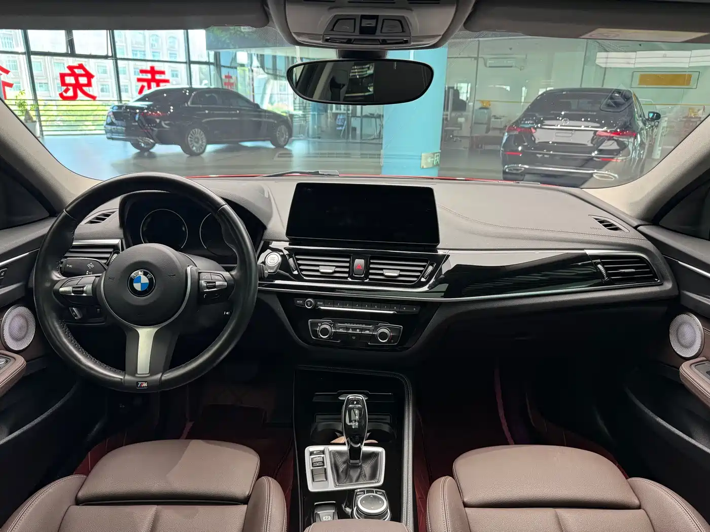 BMW 1 Series 2022 120i M Sport Shadow Edition фото 9
