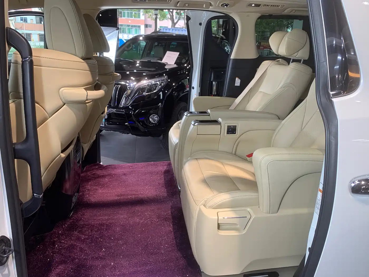 Toyota Alphard 2018 Facelift 3.5L Luxury Edition фото 11