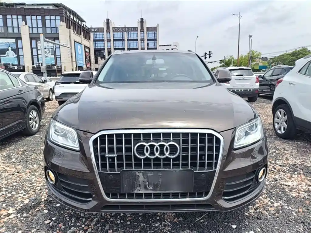 AUDI Q5