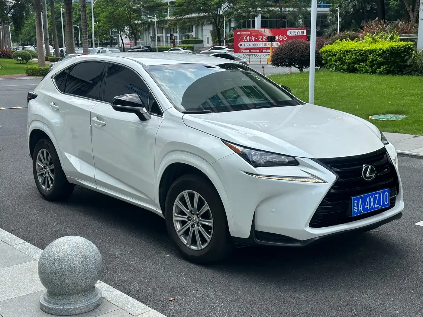 Фото 3 - Lexus NX