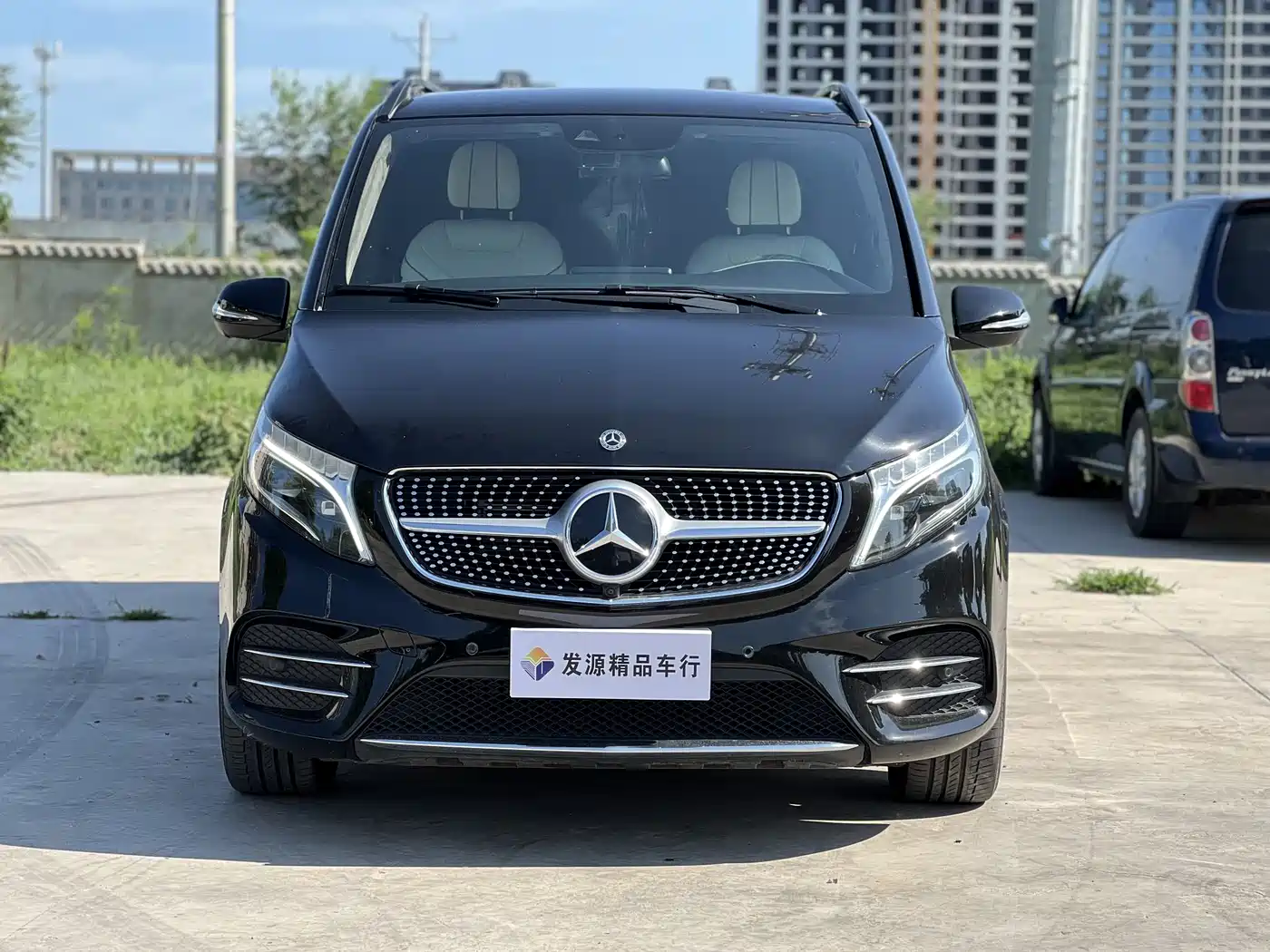 Mercedes-Benz V-Class 2020 Model V 260 L Long Wheelbase Luxury фото 2