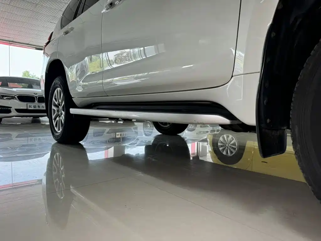 Toyota Prado 2020 2018 3.5L Automatic TX-L Rear-mounted Spare Tire