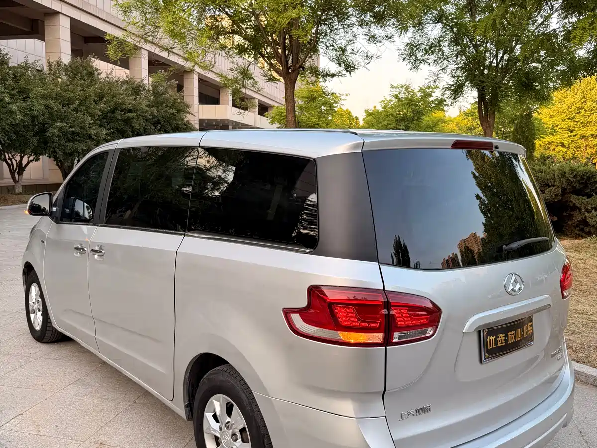 SAIC Maxus Maxus G10 2014 2.0T Automatic Luxury Executive Edition фото 12