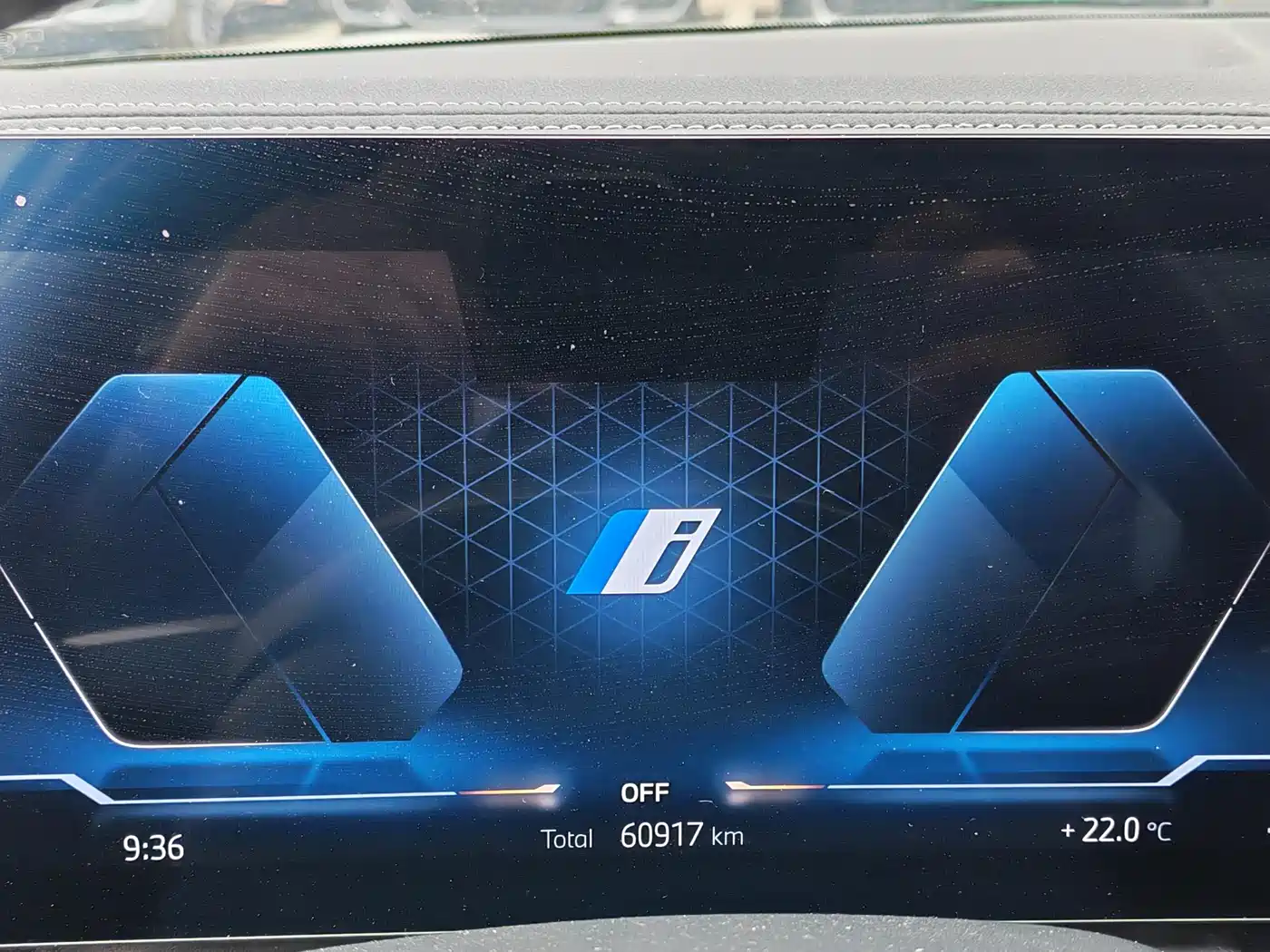 BMW i3 2025 eDrive 35 L фото 14