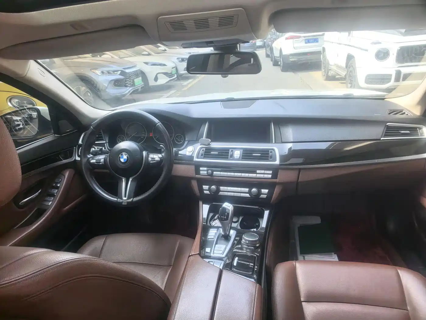BMW 5 Series 2014 525Li Leading фото 9