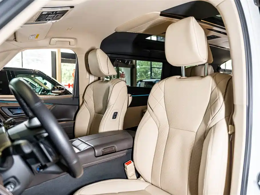 Toyota Alphard 2024 Hybrid 2.5L Ultimate Enjoyment Edition фото 8