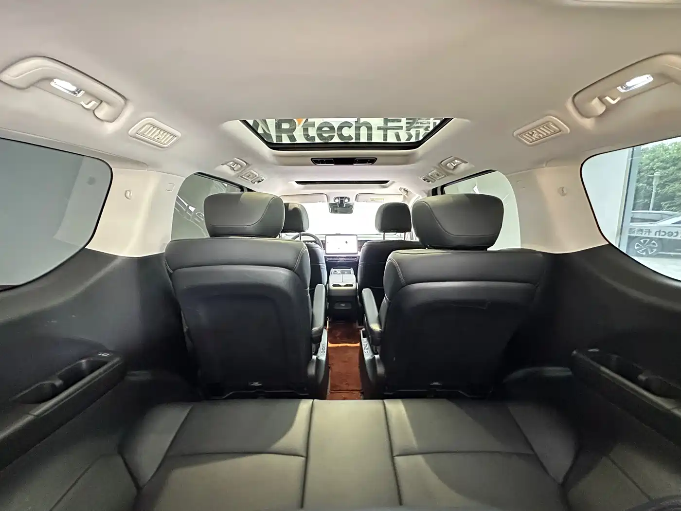 GAC Trumpchi Trumpchi E8 NEV 2024 Model 150km MAX фото 18