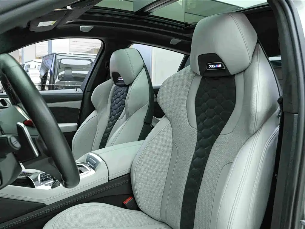 BMW X6 M 2022 2022 X6 M