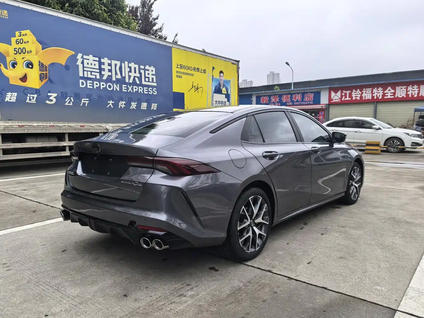 GAC Trumpchi Trumpchi Emkoo 2021 270T DCT J10 Sprinter Edition фото 12