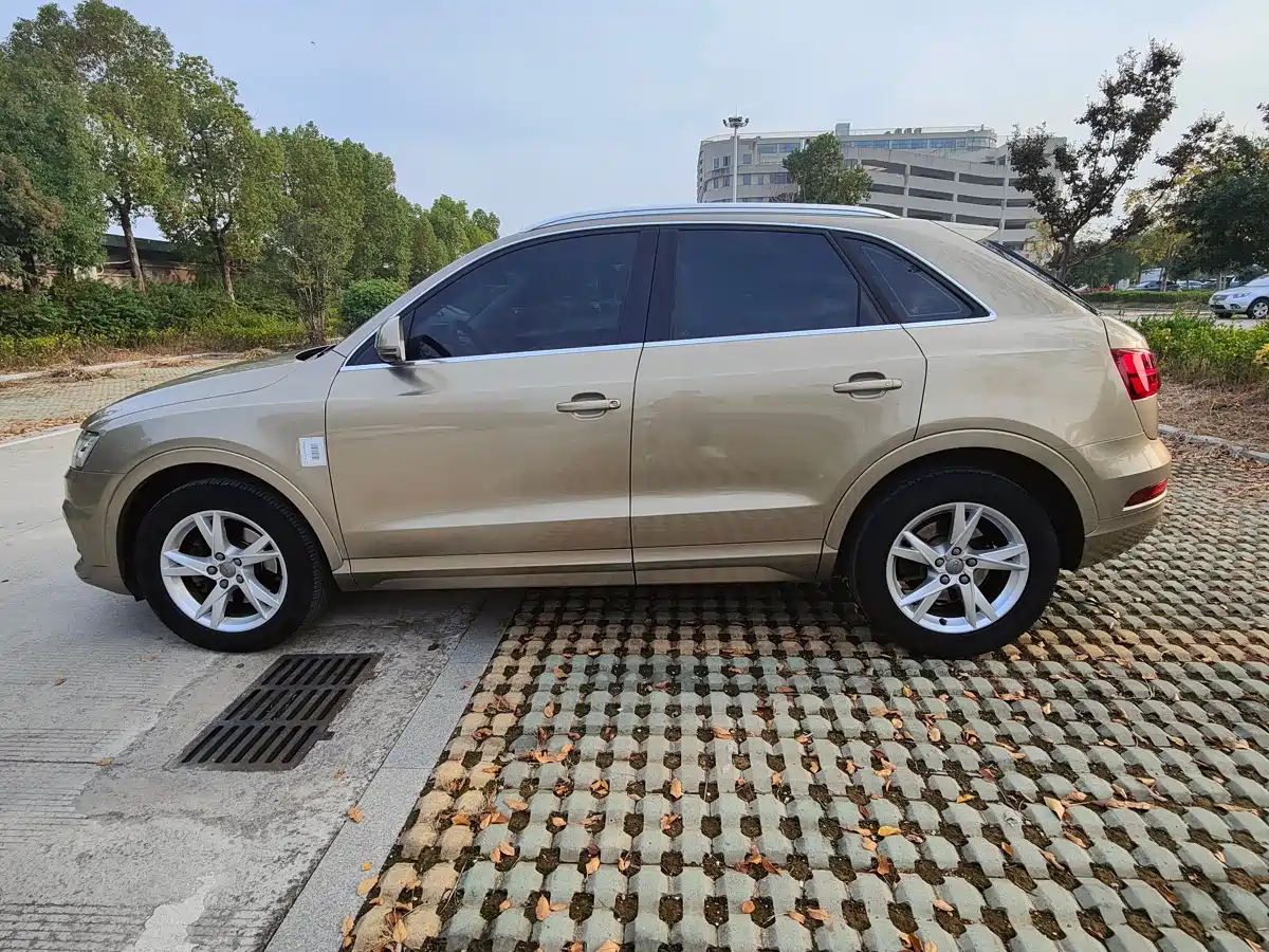 Фото 7 - Audi Q3