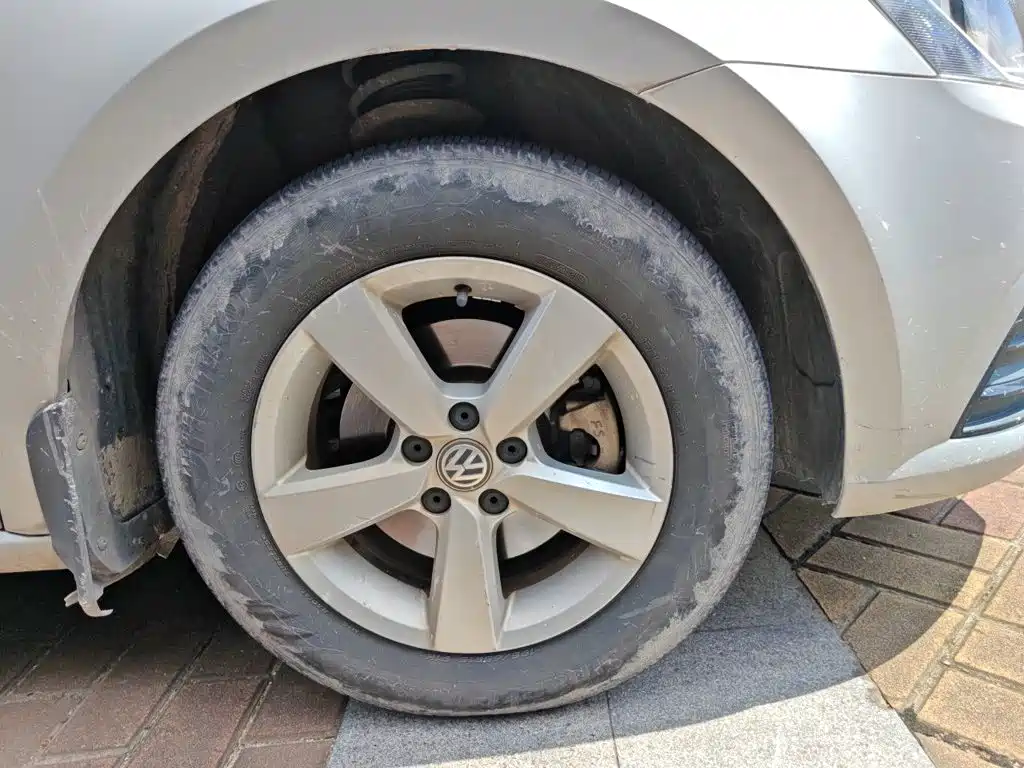 Фото 8 - Volkswagen Lavida