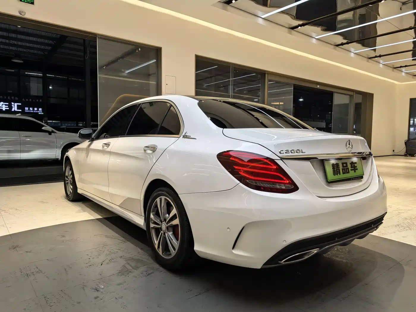 Mercedes-Benz C-Class 2015 Facelift C 200 L Sport фото 8