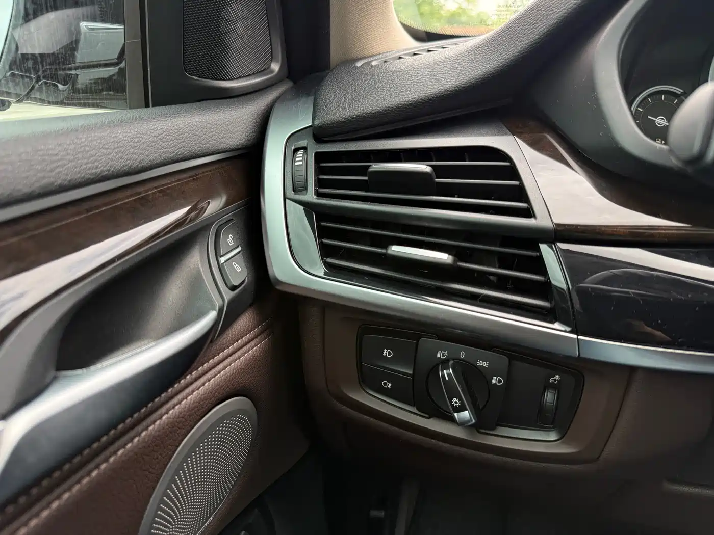 BMW X5 (Import) 2017 xDrive28i фото 15