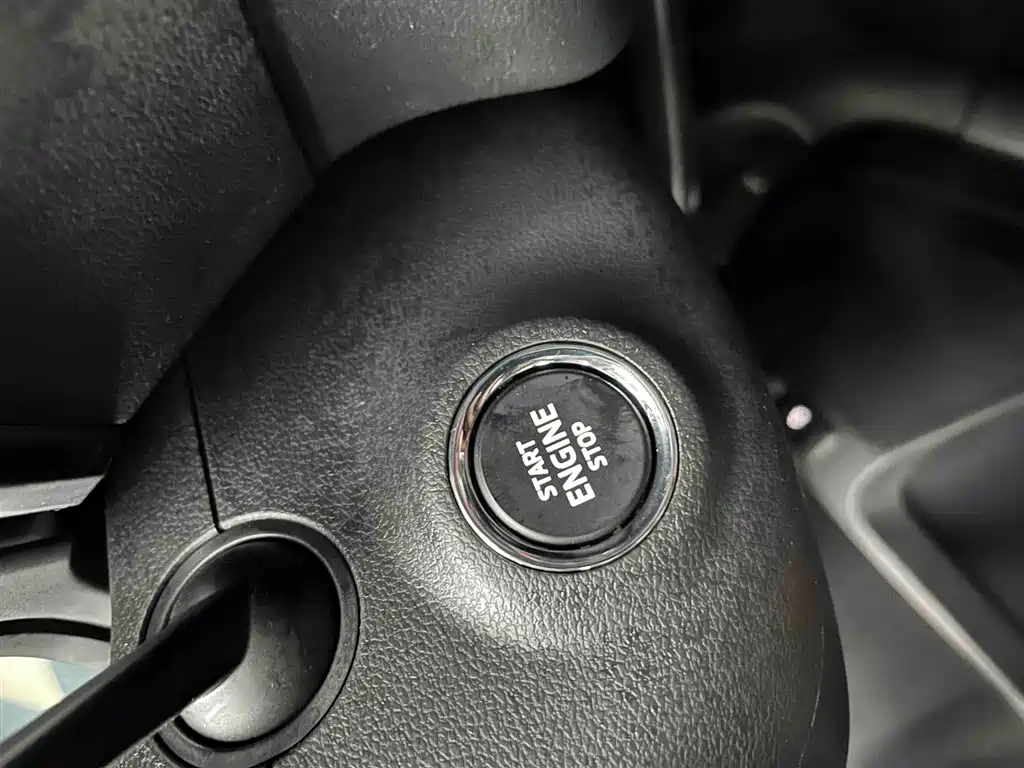 Škoda Karoq 2025 TSI280 Luxury Edition фото 4