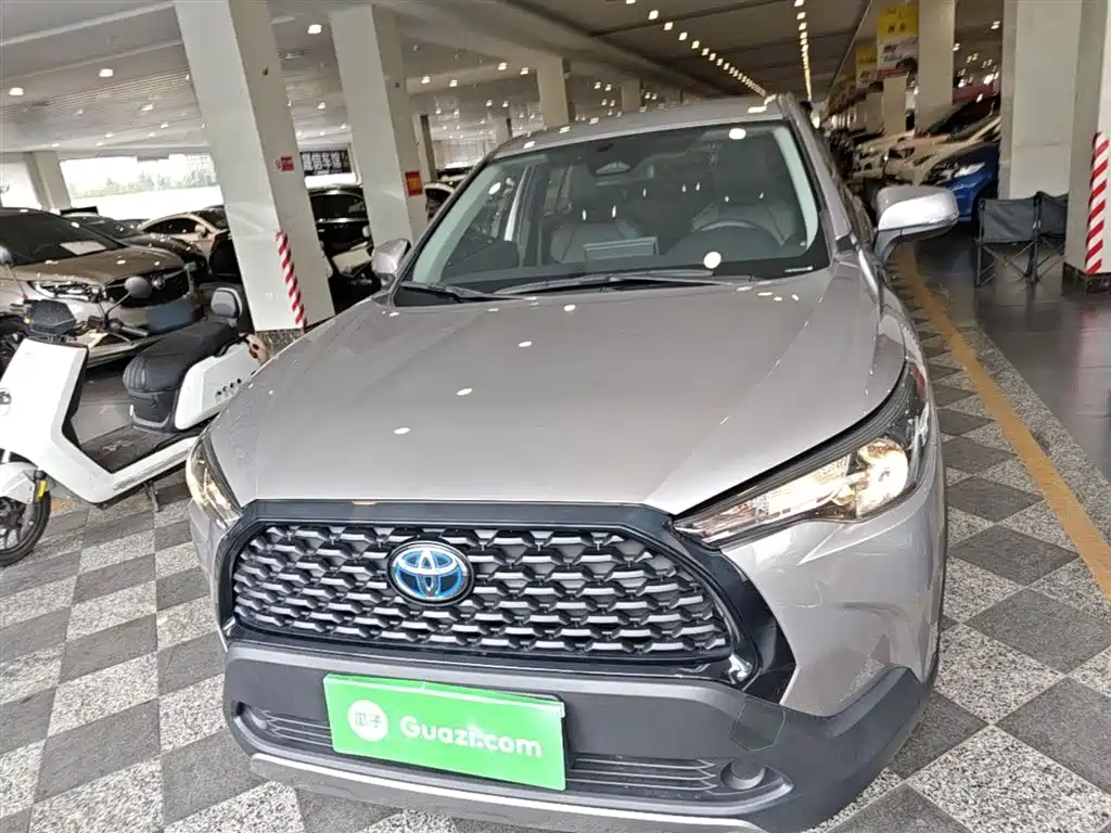 Toyota Corolla Cross 2023 Hybrid 2.0L Pioneer Edition фото 3