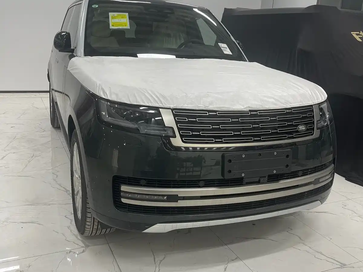 Land Rover Range Rover 2025 3.0 L6 400PS Flourishing Era Extended Wheelbase 7-Seater фото 2