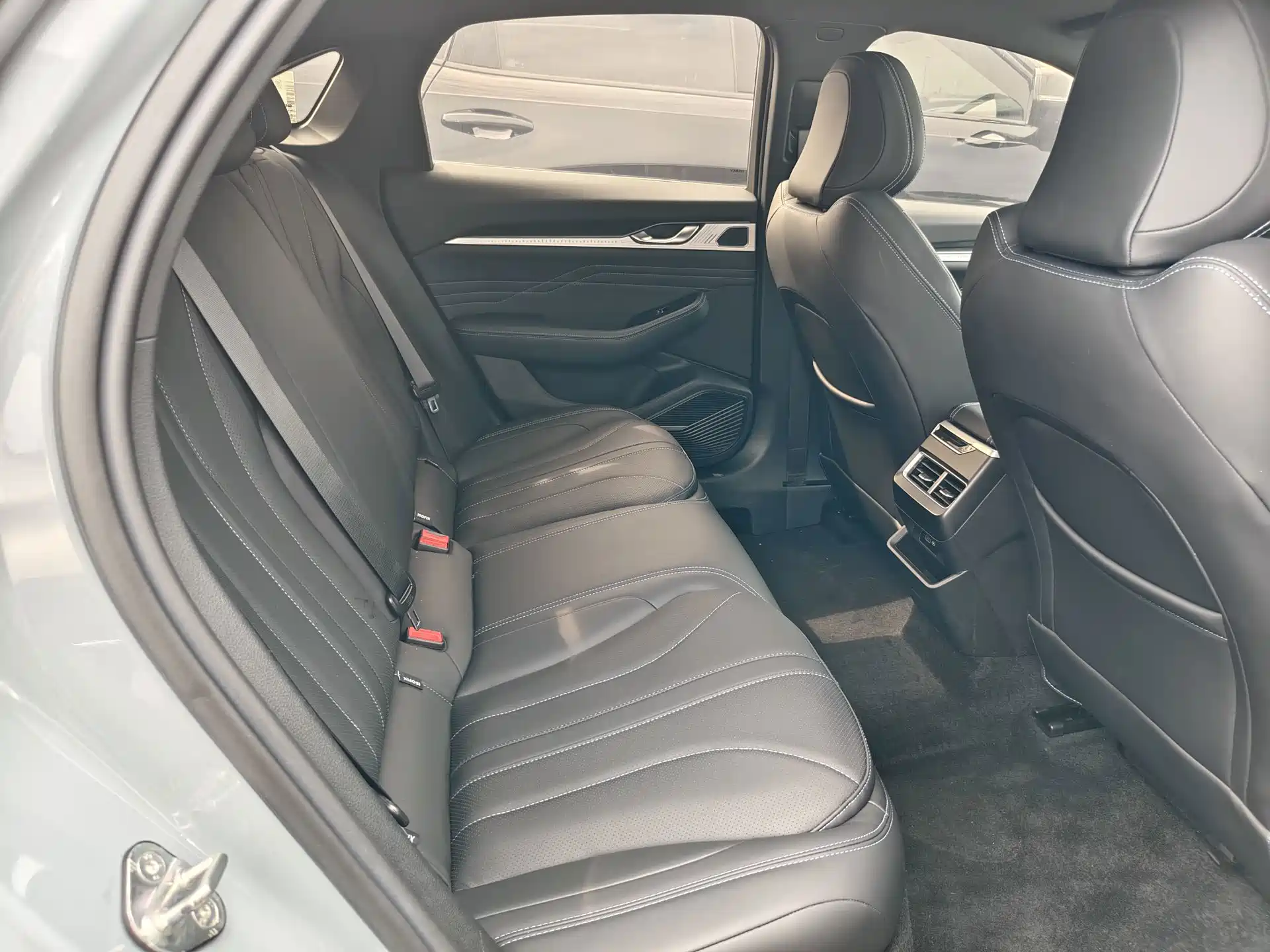 Фото 9 - Geely Preface