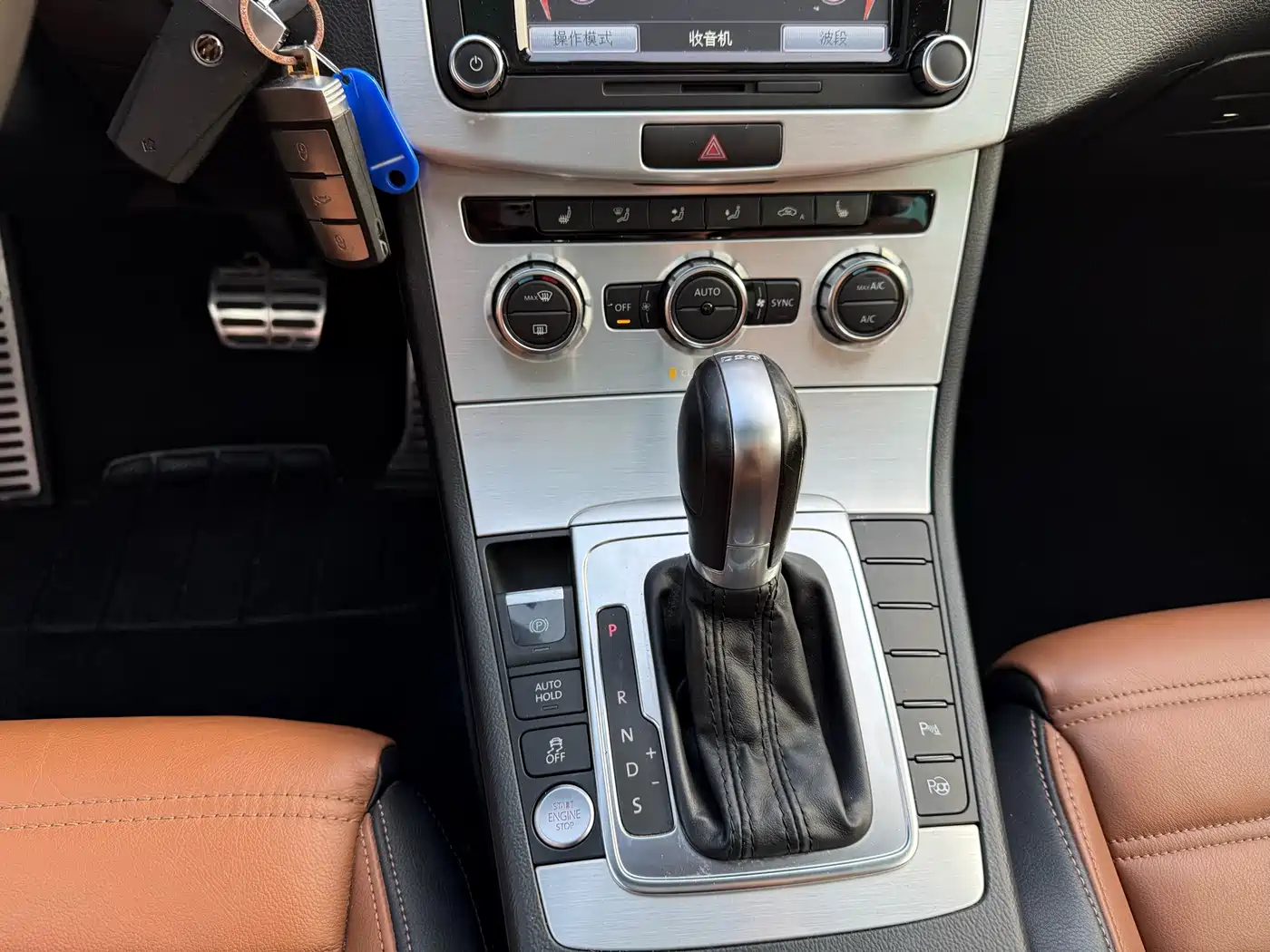 Volkswagen FAW-Volkswagen CC 2016 Model 1.8TSI Luxury фото 6