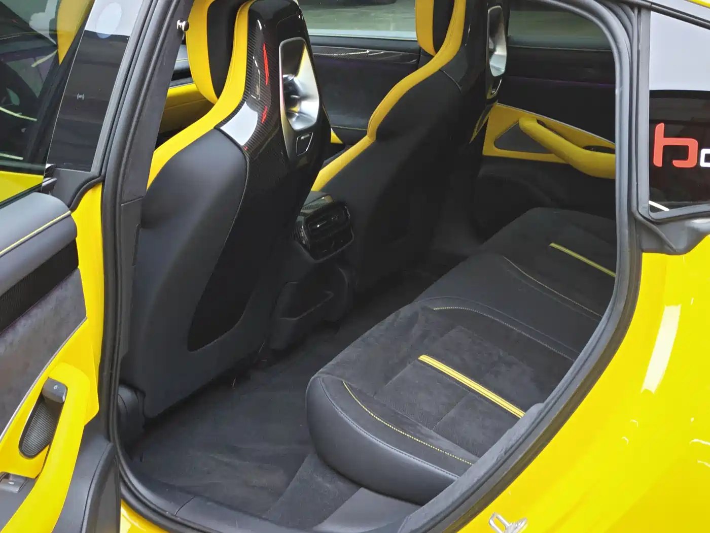 XIAOMI CAR XIAOMI SU7 ULTRA