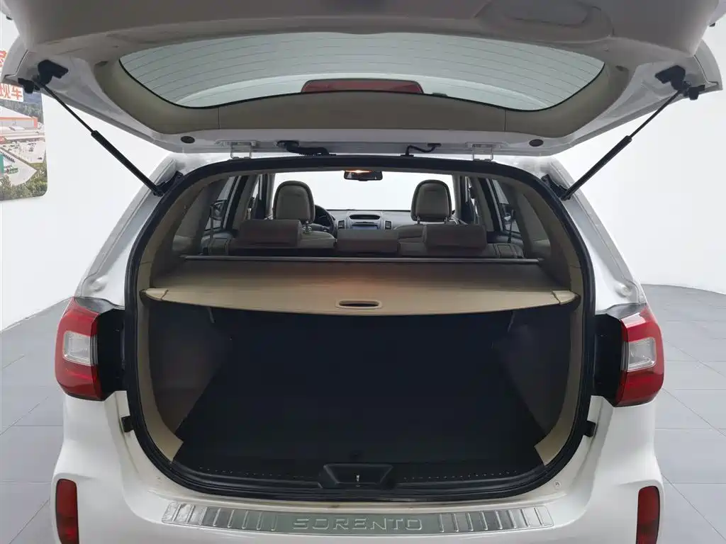 Photo 16 - Kia Sorento