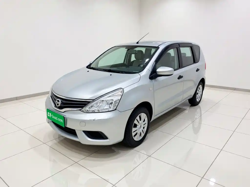 Nissan Livina 2015 2015 1.6XE Manual Comfort Edition